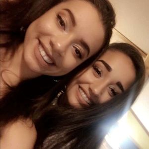 Meet your Posher, Mia